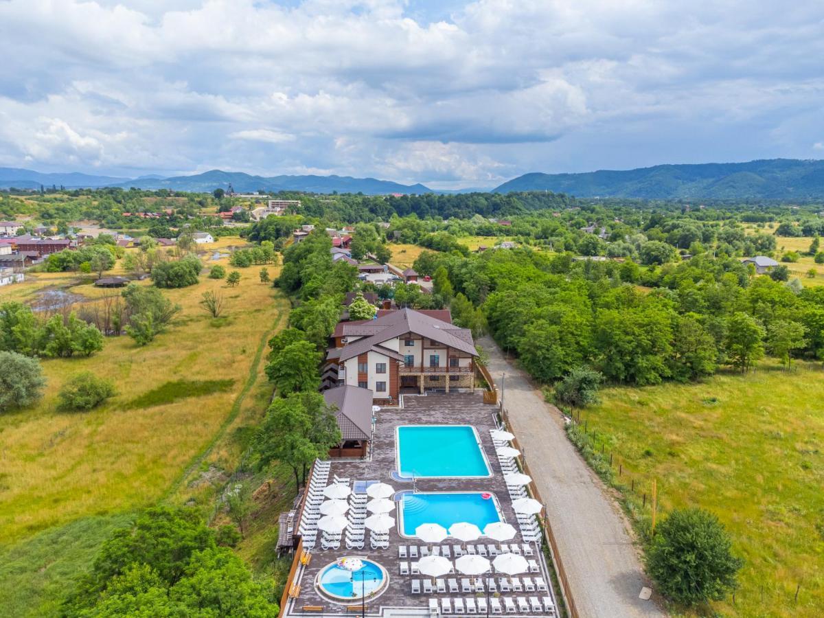 Sofion Hotel&Resort Solotvyno Eksteriør billede